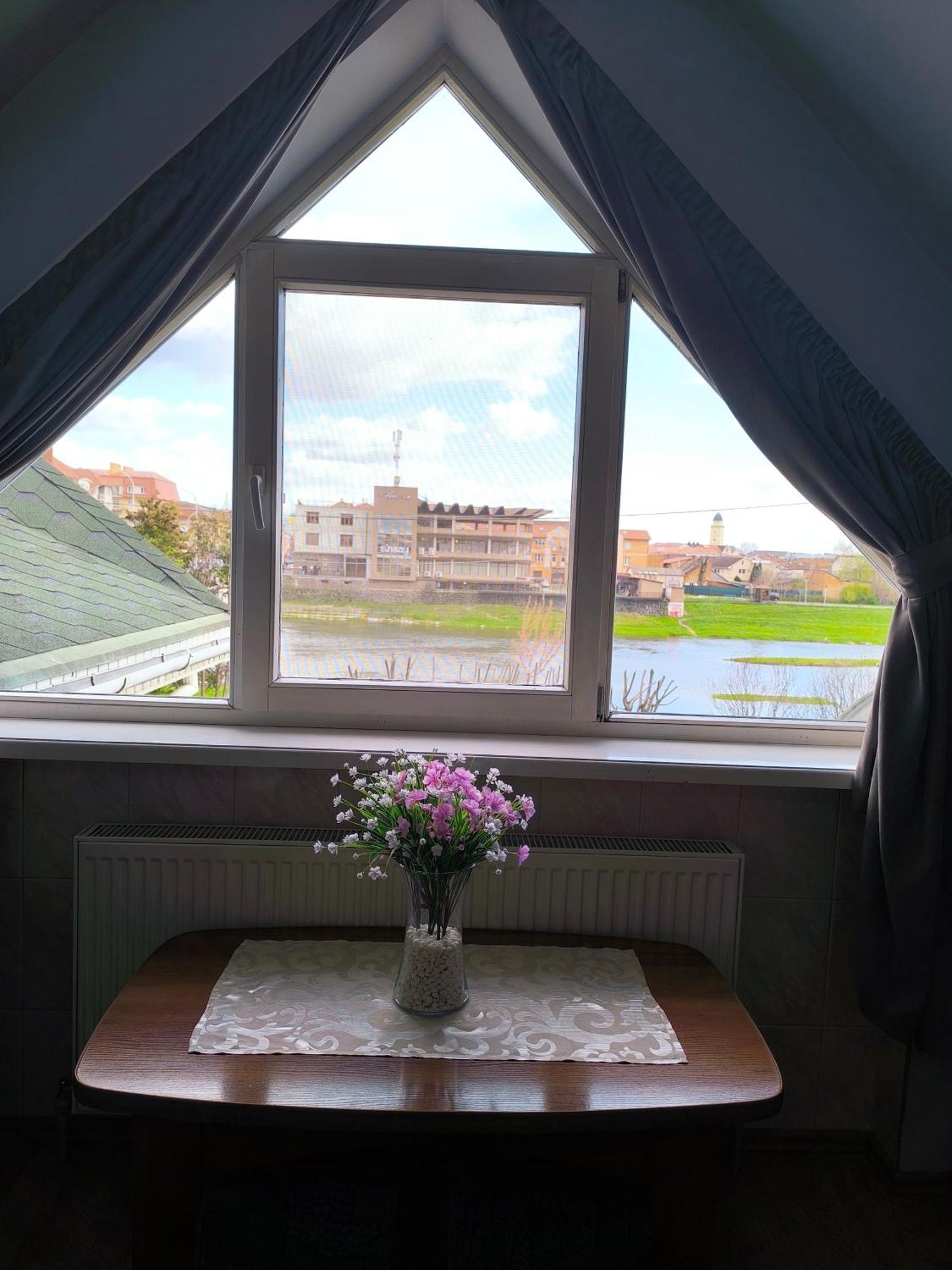 Hotel Delfin Мукачево Номер фото