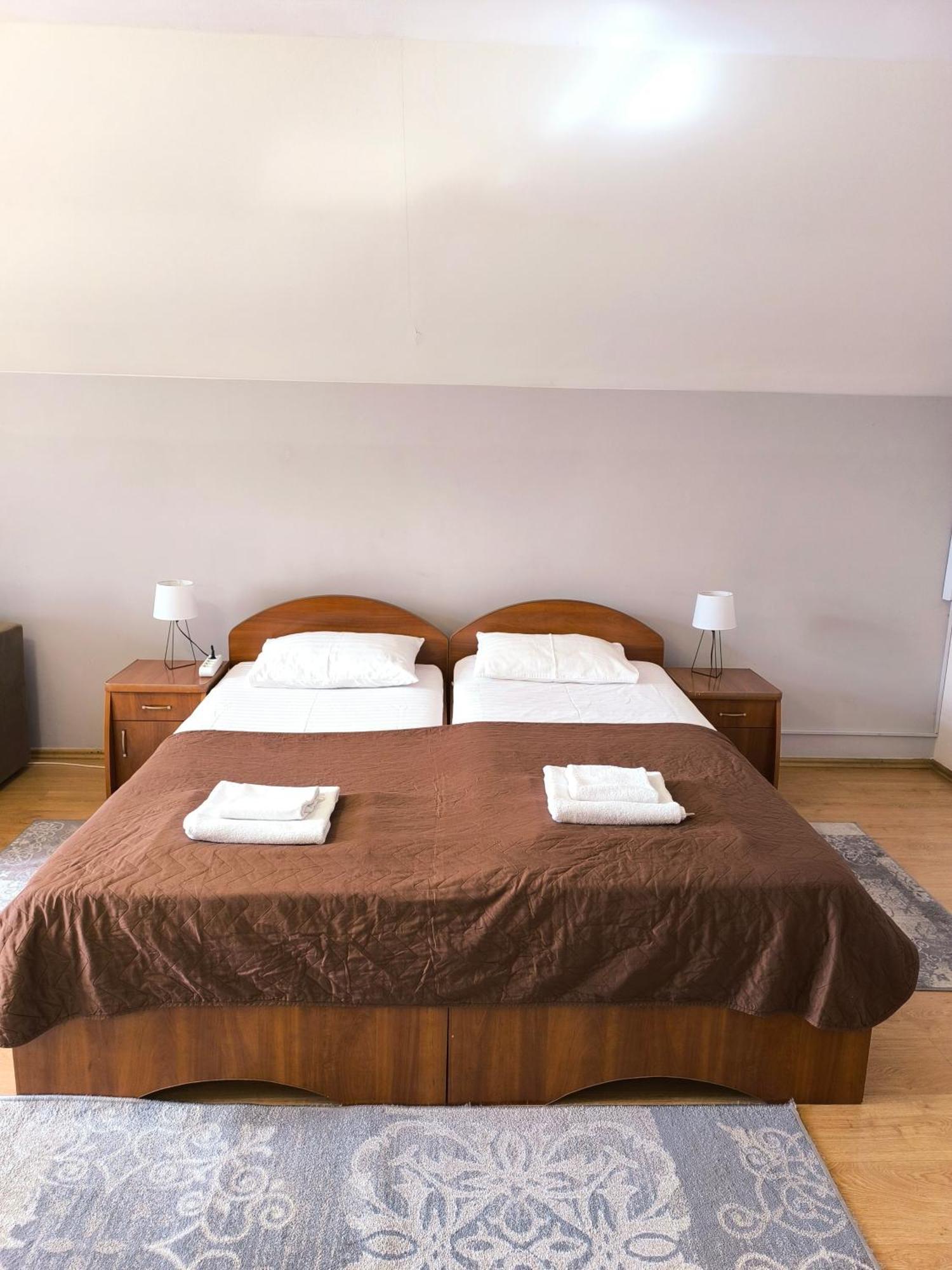 Hotel Delfin Мукачево Номер фото